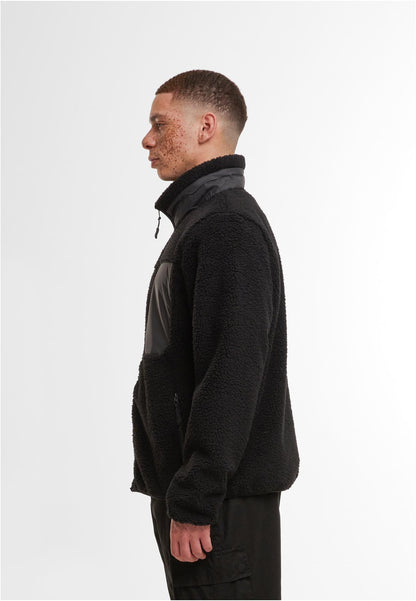 Bonded Sherpa Jacket in Schwarz, getragen
