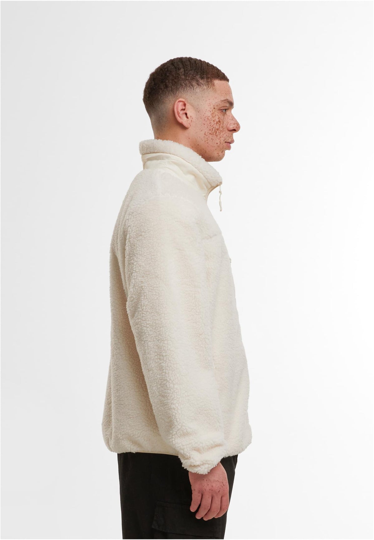 Bonded Sherpa Jacket in White Sand, getragen