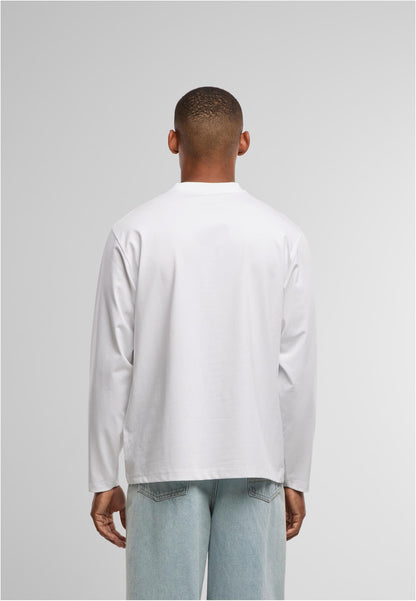 Sorona Loose Longsleeve in White, getragen