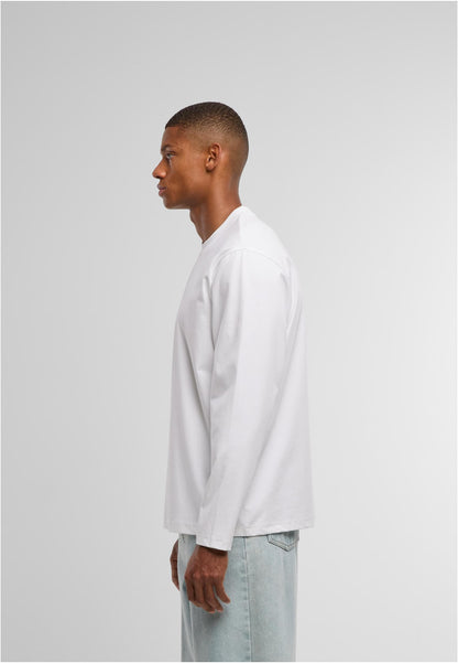 Sorona Loose Longsleeve in White, getragen