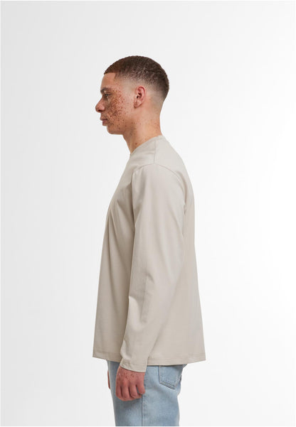 Sorona Loose Longsleeve in Cloud, getragen